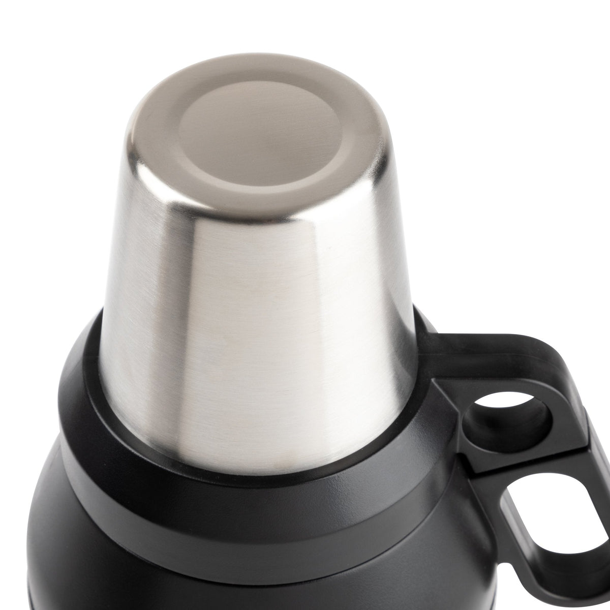64-oz-stack-growler-x0 32701-WEB_04_0076d48d-5559-4d08-910c-361263018e65.jpg